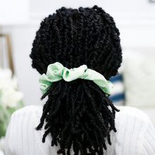 Load image into Gallery viewer, Satin Scrunchie Ivory
